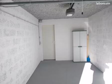 location garage royan