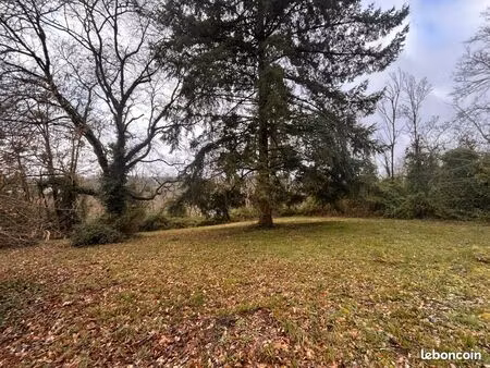 terrain 1190 m² le pont-chrétien-chabenet