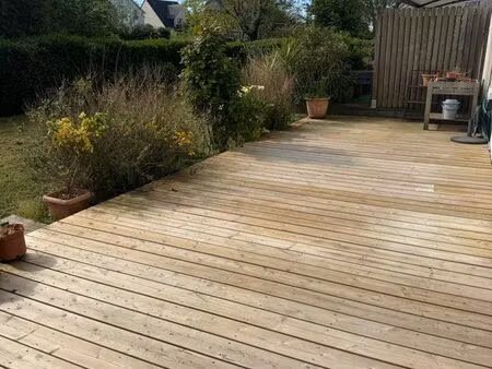 t2 rez de jardin avec parking