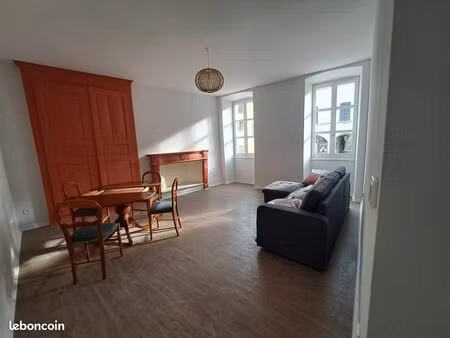 t2 lumineux 57 m² – cœur historique montmélian