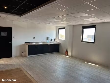 location local professionnel 19 m² – haut standing