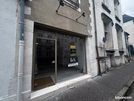 local commercial 47 m² tours