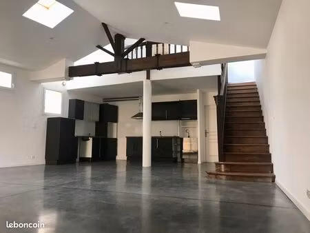 immeuble 4 pièces 400 m²