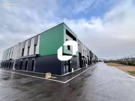 local industriel 2 230 m²