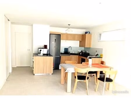 côté chu 1 chambre meublée tout inclus dans t4 neuf de standing de 87 m2 + balcon