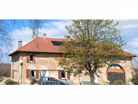 ferme 225m² - dpe c - élec. : 87/mois