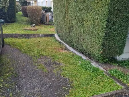 bègles secteur sembat  place parking sécurisé aérien