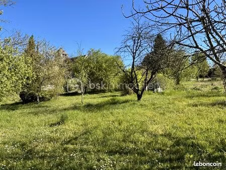 terrain 2 810 m² cormery