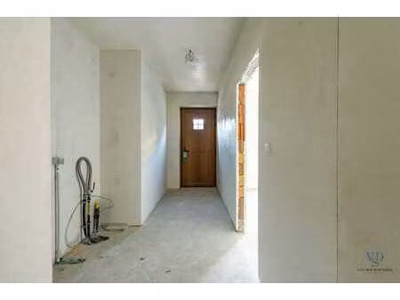 vivra à la campagne dans une maison rénovée