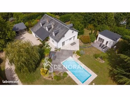 propriété 8 pièces 255 m²