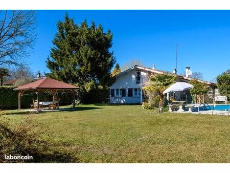 maison 7 pièces 100 m²