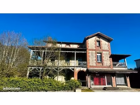 propriété 10 pièces 300 m²