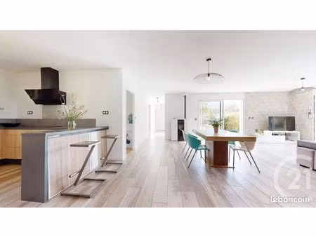 maison 5 pièces 155 m²