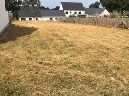 terrain constructible viabilisé 548m2