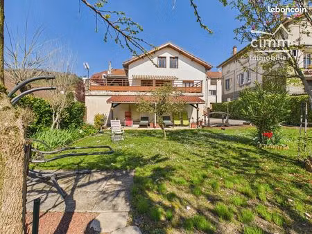 maison 5 pièces 131 m²