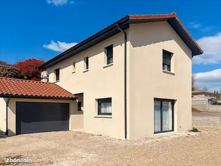 maison 4 pièces 106 m²