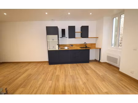 location appartement  46.63 m² t-2 à l'escarène  750 €