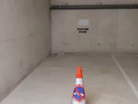vente parking 12 m² à aix-en-provence (13090)  18 500 €