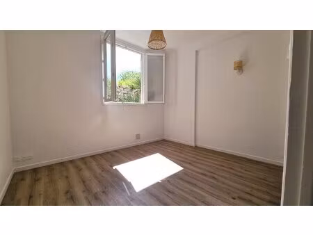 proche dubouchage 2 pieces