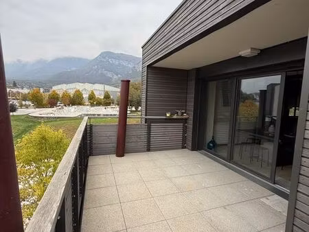 appartement 5 pièces 94 m²