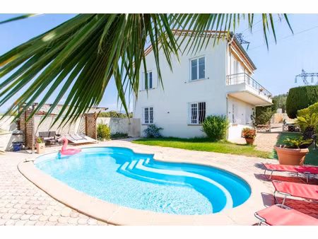 nice ouest - villa meublé a deux pas du château de crémât