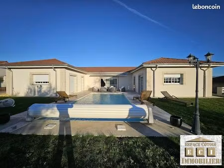 villa 5 pièces 157 m²