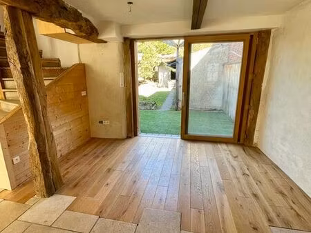 andrézieux bouthéon centre (42160) maison de ville en pisé de 120m2 rénovée - triplex 5 pi