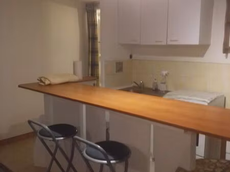 studio meublé en rdc de villa