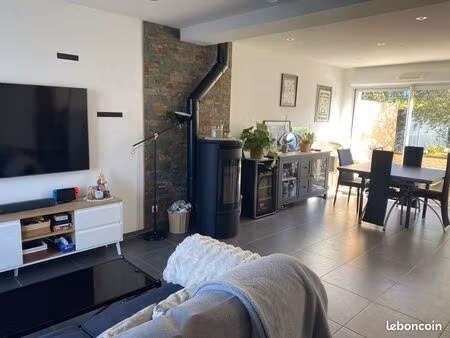 maison 101 m2 - 3 chambres - garage double - jardin 362 m2 - 10 min nantes