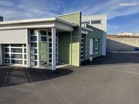 inconnu 3 pièces 490 m²