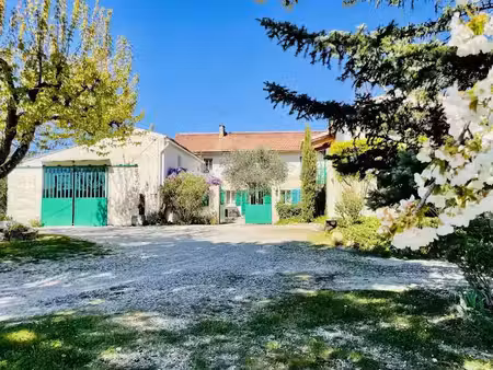 vente locaux professionnels 19 pièces 455 m² à saint-romain-en-viennois (84110)  897 000 €
