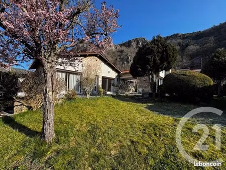 maison 6 pièces 146 m²