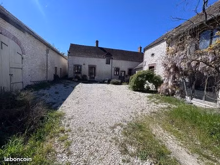 la longère au cerisier – hameau calme  commerces à proximité – 184 m² + grange 150 m² – ja