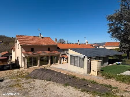 charmante maison individuelle 140 m2 sur 640 m2 de terrain