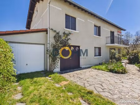 maison 5 pièces 136 m²