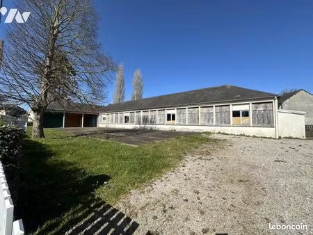 local divers 300 m² picauville