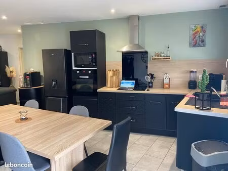 joli appartement à louer avec cour