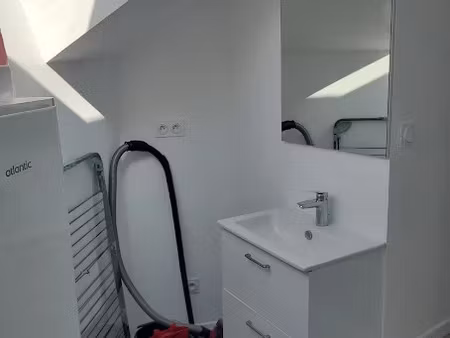 location meublée appartement 1 pièce 27 m² à tence (43190)  370 €
