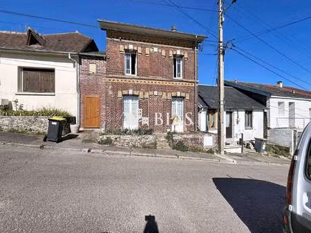 vente maison à elbeuf (76500) : à vendre / 70m² elbeuf