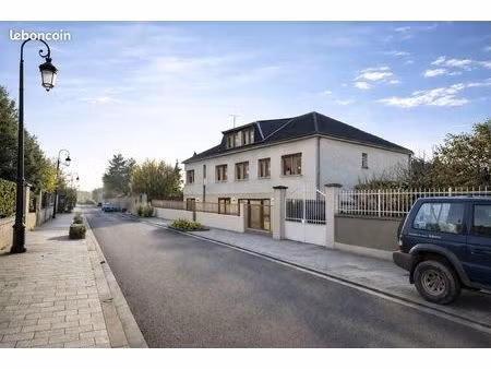 plateau 77 m2 avec jardin (possibilité t3) au cœur du vieux cormontreuil