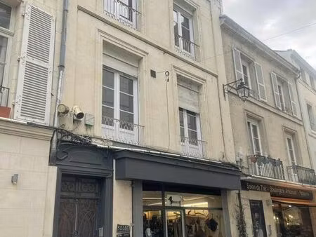 local commercial 158 m² saumur