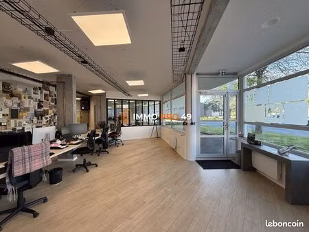 local 196 m² cholet