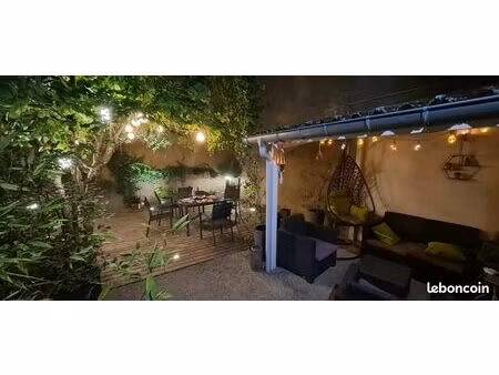 maison 6 pièces 196 m²
