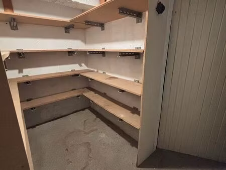 espace de stockage sécurisé 5m² (cave/box) avec électricité – florange