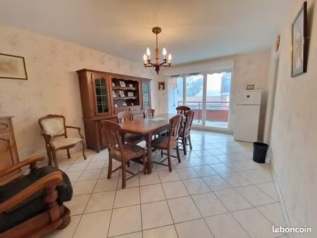 un appartement t3 au 2ème étage avec ascenseur de 64 3 m²