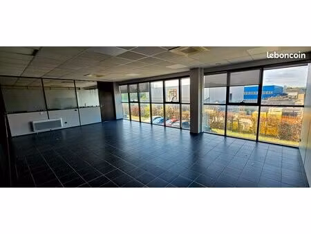 location bureau 45m²