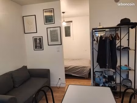 grand studio meublé au rdc