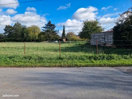 terrain à vicq 887 m2