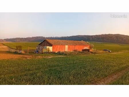 hangar de 194m2 sur 1 parcelle de 1400m2