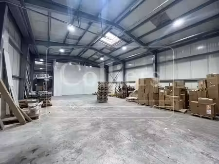 location local d’activités gardanne 13120 400m²